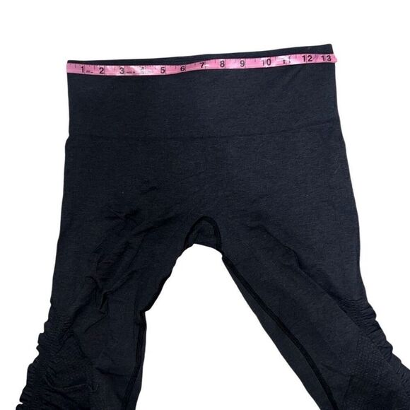 Lululemon In the Flow Scrunch Cropped Leggings Black Athleisure sz 6 Ruched - Picture 3 of 6